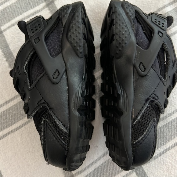 NIKE HUARCHE Run Sz 5.5 like new unisex toddler - Picture 8 of 8